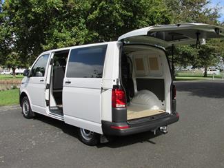 2022 Volkswagen Transporter - Thumbnail