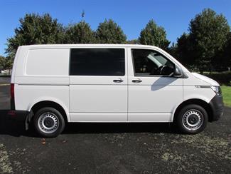 2022 Volkswagen Transporter - Thumbnail