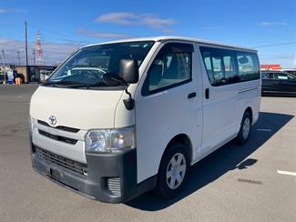 2019 Toyota Hiace - Thumbnail