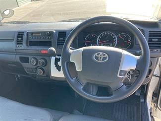 2019 Toyota Hiace - Thumbnail