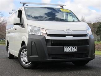 2022 Toyota Hiace - Thumbnail