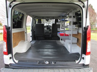 2022 Toyota Hiace - Thumbnail