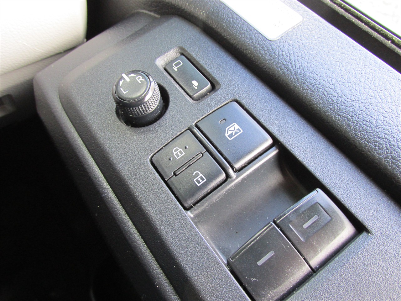 2022 Toyota Hiace