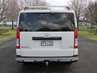 2022 Toyota Hiace - Thumbnail