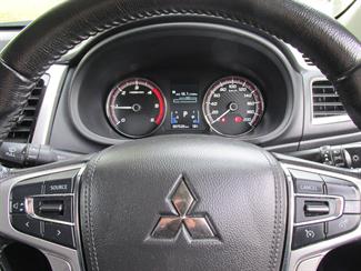 2023 Mitsubishi Triton - Thumbnail
