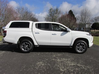 2023 Mitsubishi Triton - Thumbnail