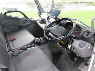 2015 Hino Dutro - Thumbnail