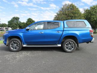 2021 Mitsubishi Triton - Thumbnail