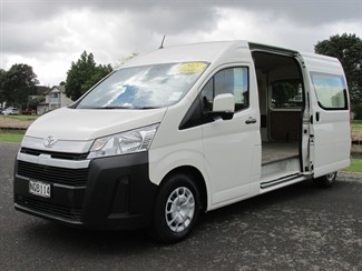 2021 Toyota Hiace - Thumbnail