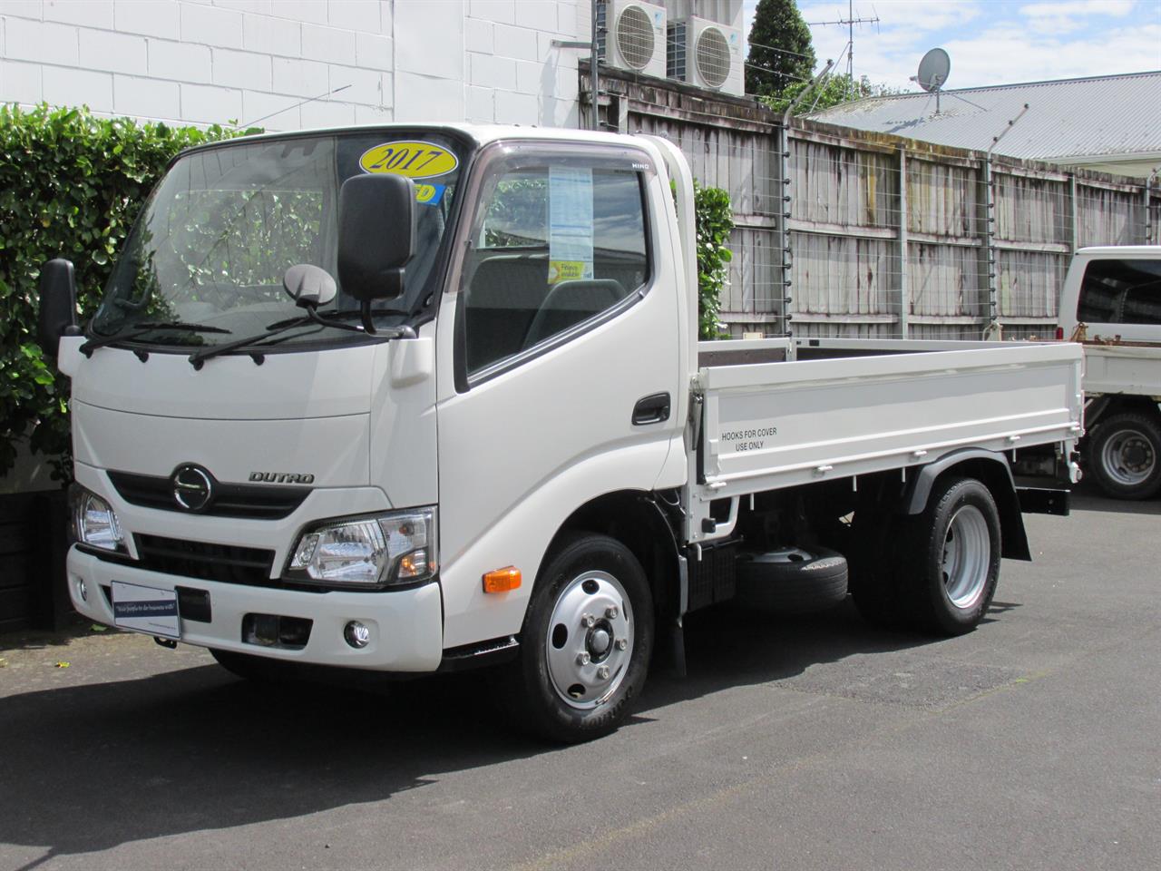 2017 Hino Dutro