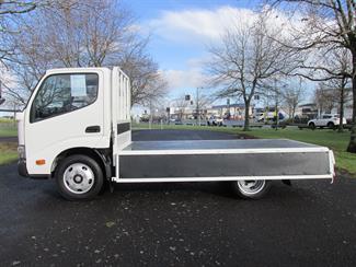2018 Toyota Dyna - Thumbnail