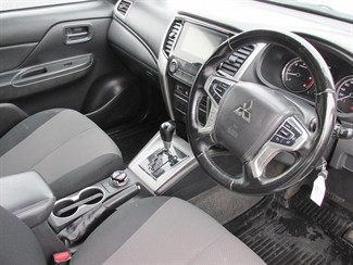 2021 Mitsubishi Triton - Thumbnail