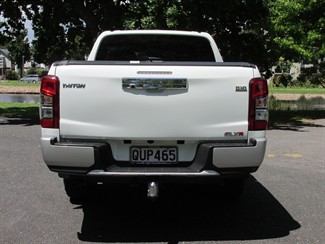 2021 Mitsubishi Triton - Thumbnail