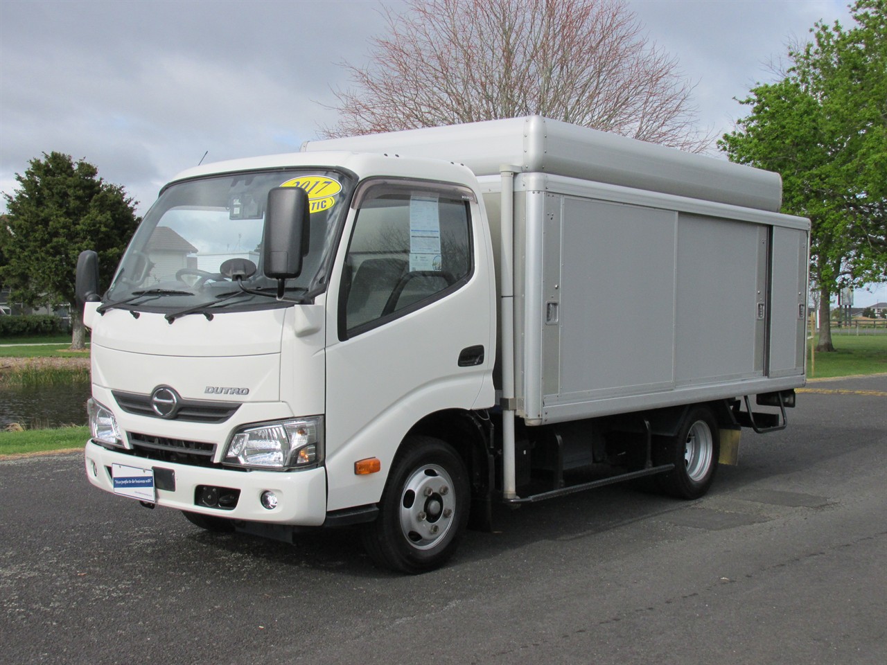 2017 Hino Dutro