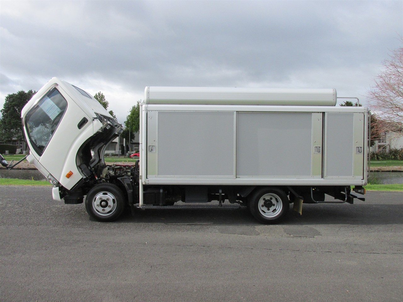 2017 Hino Dutro