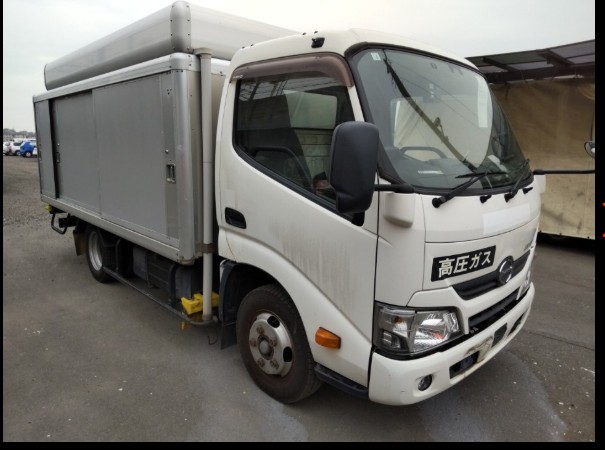 2017 Hino Dutro