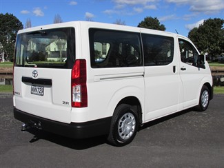 2021 Toyota Hiace - Thumbnail