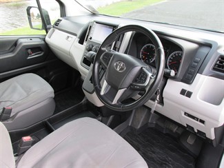 2021 Toyota Hiace - Thumbnail