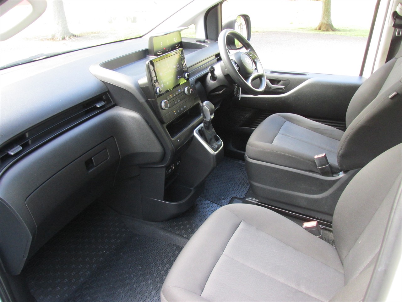 2022 Hyundai Staria