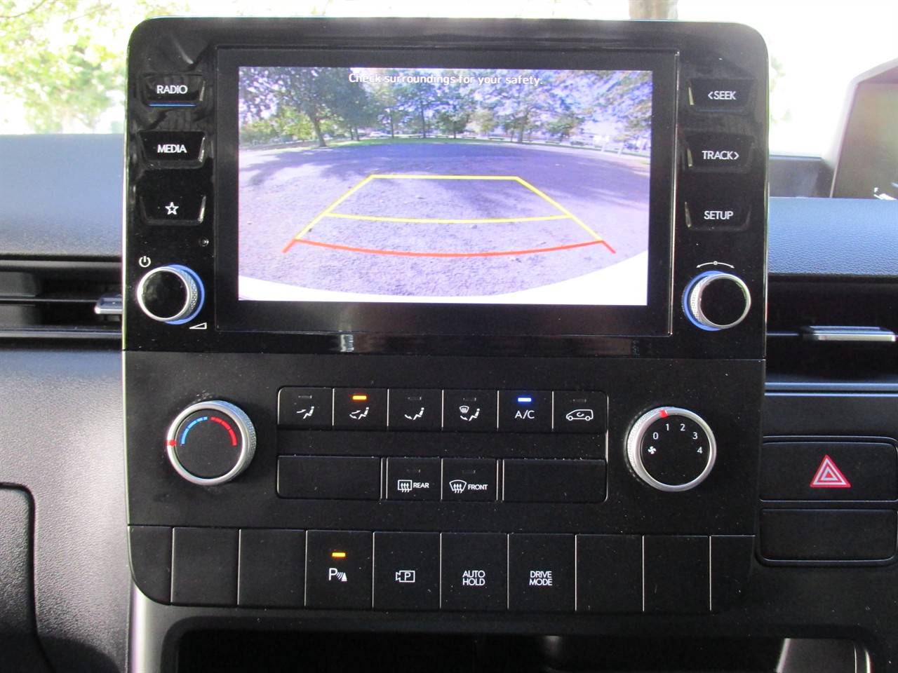 2022 Hyundai Staria