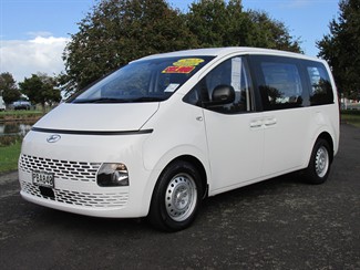 2022 Hyundai Staria - Thumbnail
