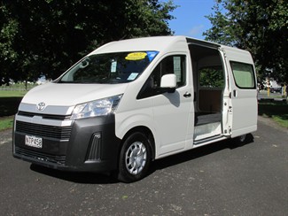 2021 Toyota Hiace - Thumbnail