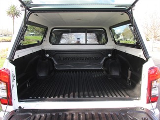 2021 Mitsubishi Triton - Thumbnail