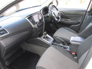 2021 Mitsubishi Triton - Thumbnail