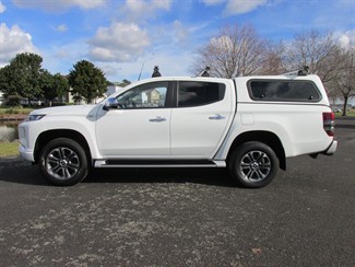 2021 Mitsubishi Triton - Thumbnail
