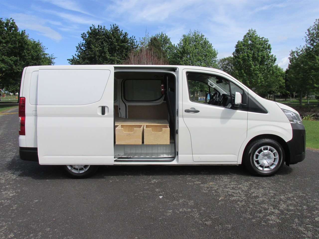 2022 Toyota Hiace