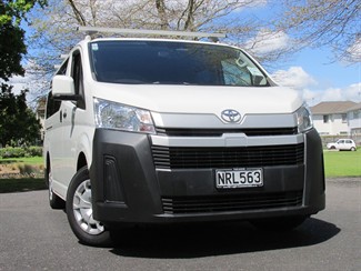 2021 Toyota Hiace - Thumbnail