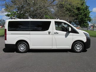2021 Toyota Hiace - Thumbnail