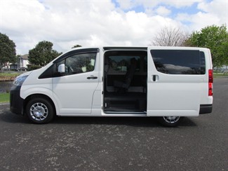 2020 Toyota Hiace - Thumbnail