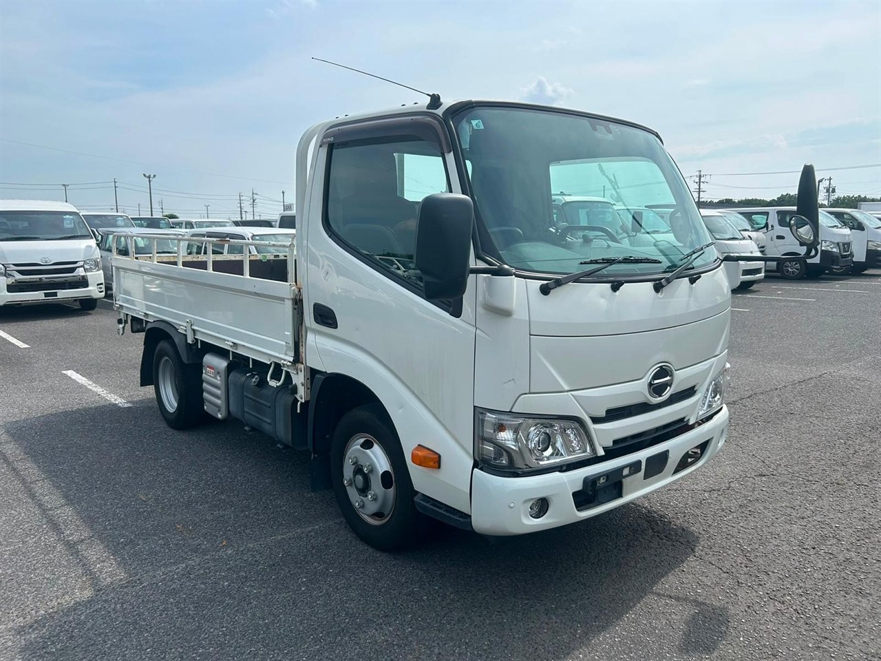 2021 Hino Dutro