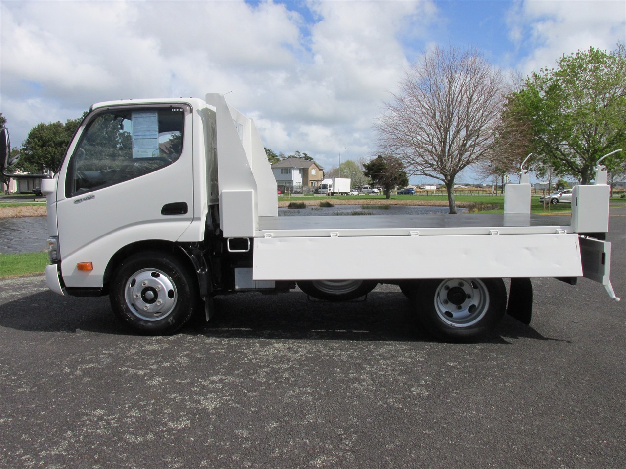 2017 Hino Dutro