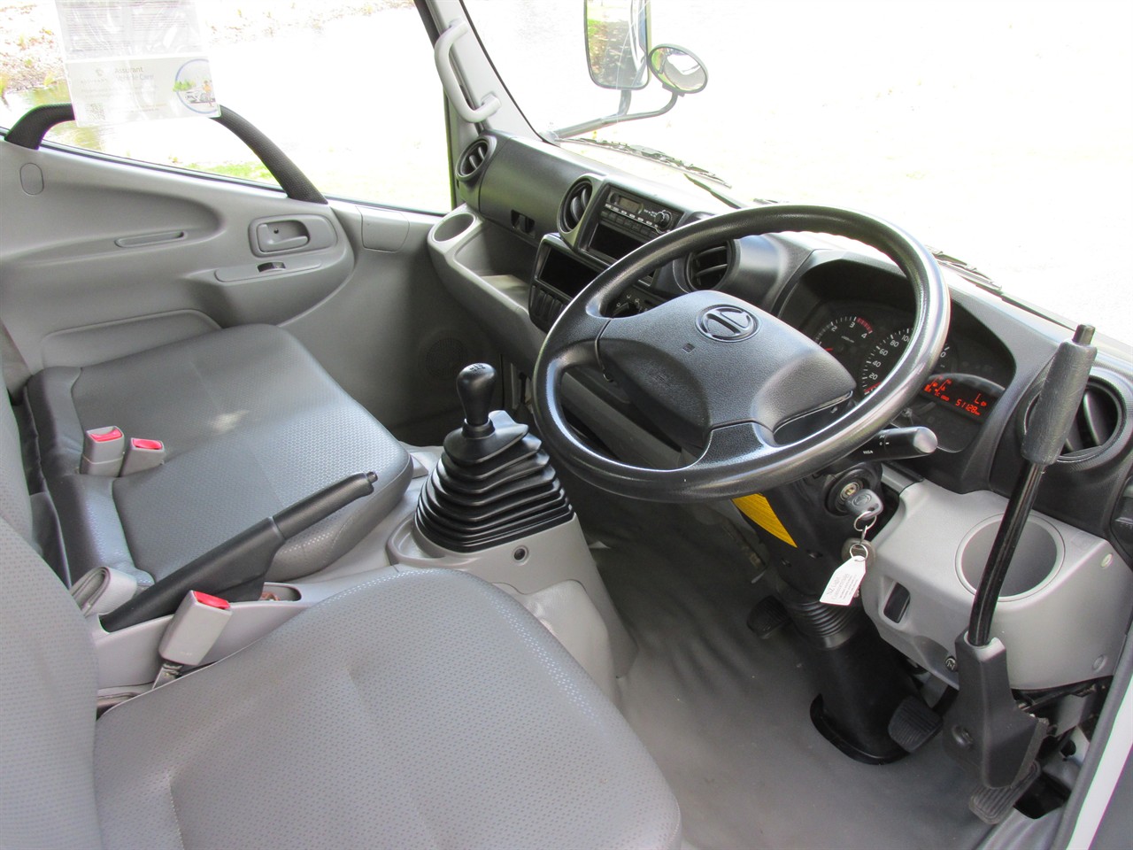 2017 Hino Dutro
