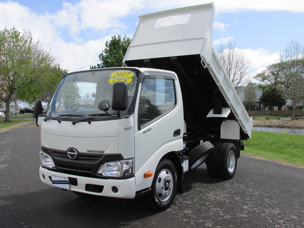 2017 Hino Dutro