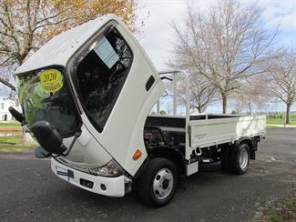2020 Hino Dutro - Thumbnail
