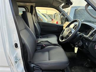 2021 Toyota Hiace - Thumbnail