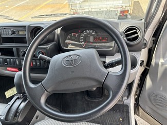 2016 Toyota Dyna - Thumbnail