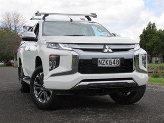 2022 Mitsubishi Triton - Thumbnail