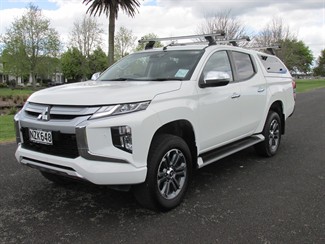 2022 Mitsubishi Triton - Thumbnail