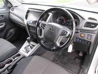 2022 Mitsubishi Triton - Thumbnail