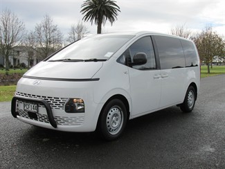 2022 Hyundai Staria Load - Thumbnail