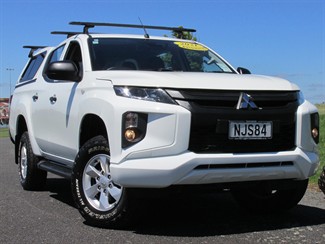 2021 Mitsubishi Triton - Thumbnail