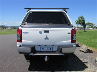 2021 Mitsubishi Triton - Thumbnail