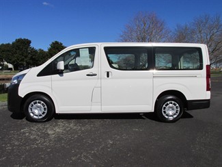 2021 Toyota Hiace - Thumbnail