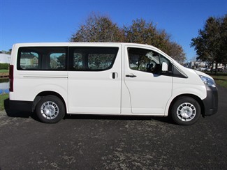 2021 Toyota Hiace - Thumbnail