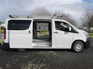 2021 Toyota Hiace - Thumbnail