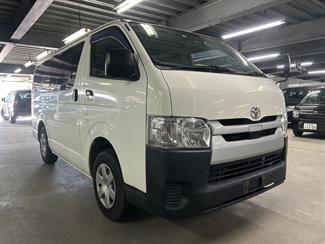 2020 Toyota Hiace - Thumbnail